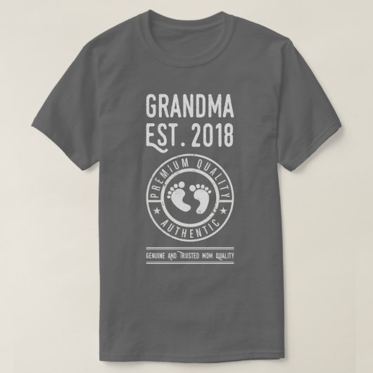 Oma Est 2018 erwartet neues Baby Geschenk einricht T-Shirt (Design vorne)