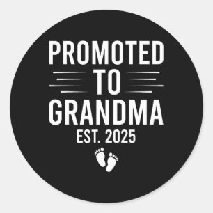Oma Est 2025 bald Oma Mo Runder Aufkleber