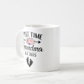Oma Est 2025 Blume Oma 2025 Kaffeetasse (Vorderseite Links)