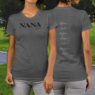 Oma Est Jahr Enkel Namen Schwarze Typografie T-Shirt