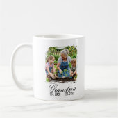 Oma Est schwarze elegante Schrift benutzerdefinier Kaffeetasse (Links)