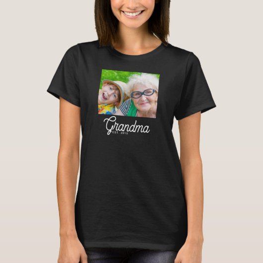 Oma Established Schrift Foto T-Shirt (Vorderseite)