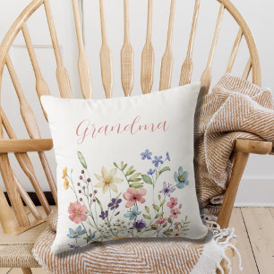 Oma Floral Throw Kissen
