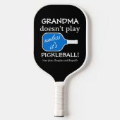 Oma Funny Pickleball Spaß Niedliche Fun Typografie Schläger (Rückseite)