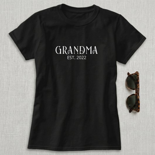 Oma gegründet Geschenk T-Shirt