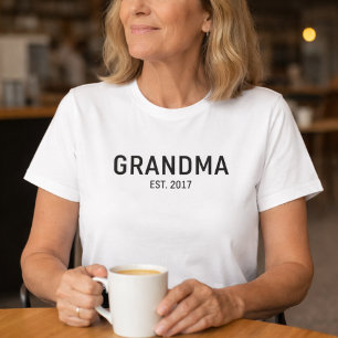 Oma gegründet Schwarz T-Shirt