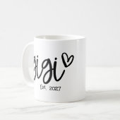 Oma GiGi seit 2027, erste Großmutter Kaffeetasse (Vorderseite Links)