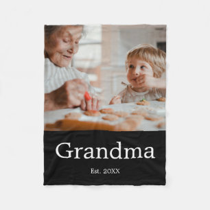 Oma hat ein modernes Fotogeschenk eingerichtet Fleecedecke