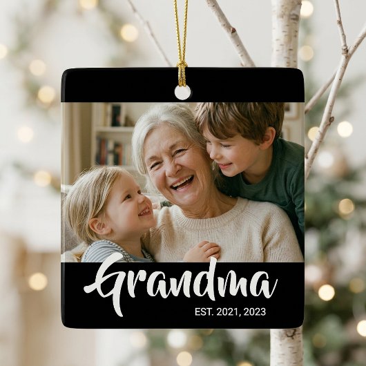 Oma hat Schwarz-Weiß-Script-Foto gegründet Keramikornament