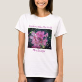 Oma ist eine wunderschöne Blume in Pink und Flora T-Shirt (Vorderseite)
