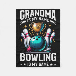 Oma ist mein Name Bowling ist mein Spiel Bowler Om Fleecedecke