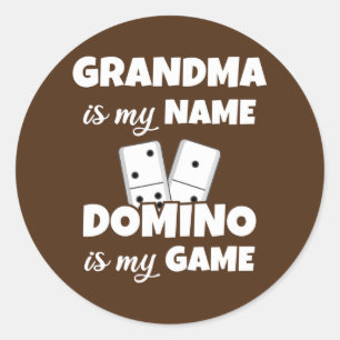 Oma ist mein Name Domino ist mein Spiel Lustiges D Runder Aufkleber