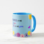 Oma ist mein Name. Spoiling ist mein Spiel. Tasse (VorderseiteRechts)