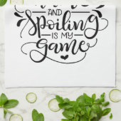 Oma ist mein Name und Verderben ist mein Spiel Küchentuch (Gefaltet)