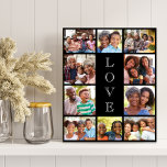 Oma Liebe 10 FotoCollage Black Künstlicher Leinwanddruck<br><div class="desc">Ein schwarzes Foto Collage Imitate Leinwand drucken,  um die beste Oma aller Zeiten zu feiern. Personalisieren Sie mit 10 Fotos ihrer Enkel,  Kinder und anderen Familienmitgliedern. "LIEBE" wird in der Mitte in elegantem Weiß geschrieben.</div>