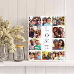 Oma Liebe 10 FotoCollage Künstlicher Leinwanddruck<br><div class="desc">Ein modernes Foto Collage Imitate Leinwand drucken,  um die beste Oma aller Zeiten zu feiern. Personalisieren Sie mit 10 Fotos ihrer Enkel,  Kinder und anderen Familienmitgliedern. "LIEBE" ist in der Mitte in elegantem Text geschrieben.</div>