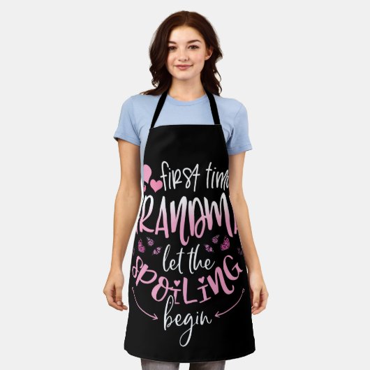 Oma Ließ zum ersten Mal den verwöhnenden Anfang Schürze (Getragen)