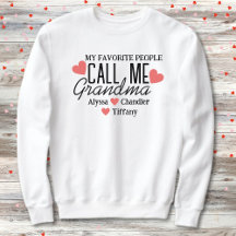 Oma mit roten Herzen und Kindernamen