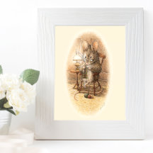 Oma Mouse Knitting auf einem Schaukelstuhl