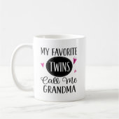 Oma of Twins Niedliches Geschenk Kaffeetasse (Links)