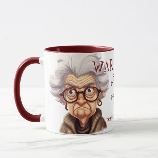 Oma Old Lady Sassy Hoher Zitat Tasse (Links)