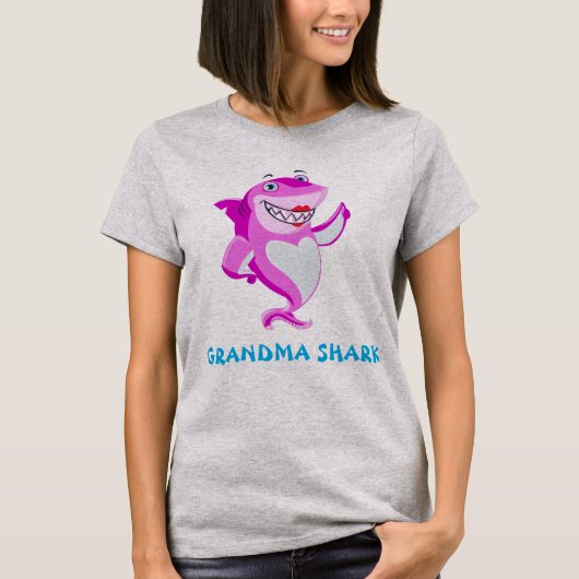 Oma Shark | Funny Personalisiert T-Shirt (Vorderseite)