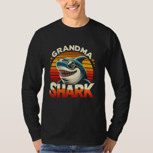 Oma Shark Lustiger Shark Passende Familie für Frau T-Shirt