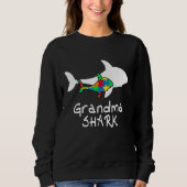 Oma Shark Puzzle Piece Cool Autismus Bewusstsein G Sweatshirt (Vorderseite)