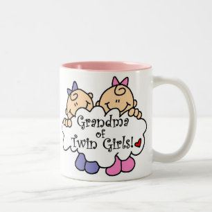 Oma von Twin Girls Tshirts and Gifts Zweifarbige Tasse