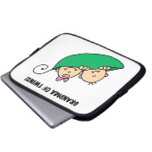 Oma von Twins Geschenke Laptopschutzhülle (Vorne Knopf)