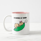 Oma von Twins Tshirts und Geschenke Zweifarbige Tasse (Links)