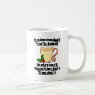 Oma weg vom Eggnog behalten Kaffeetasse