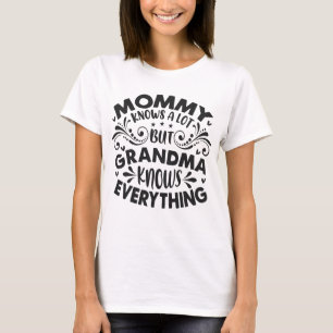 Oma weiß alles Muttertag T-Shirt