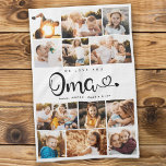 Oma Wir Liebe Sie hören Moderne FotoCollage Geschirrtuch<br><div class="desc">Wir Liebe dich Oma! Niedliches, modernes, benutzerdefiniertes Küchenhandtuch für Fotos aus der Familie, um Oma zu zeigen, wie sehr sie geliebt ist. Wir Liebe dieses handgeschriebenen Skriptdesigns mit Schnörkeln aus dem Herzen, was es zu einem herzlichen Beigeschenk für einen geliebten Großeltern macht. Personalisieren Sie mit 12 Lieblingsbildern und Ihrer persönlichen...</div>