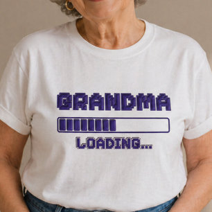 Oma wird geladen Schwangerschafts-Enthüllungsshirt T-Shirt