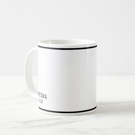 Oma Year Est Simple Black and White Writer Kaffeetasse (Vorderseite Links)