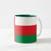 Oman Flag Zweifarbige Tasse (VorderseiteRechts)