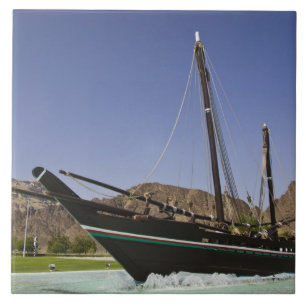 Oman, Muscat, Al Bustan. Al Bustan-Kreisel, Fliese