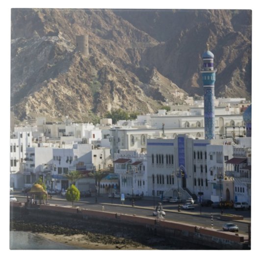 Oman, Muscat, Mutrah. Gebäude entlang der Mutrah Fliese (Vorderseite)