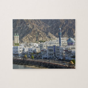 Oman, Muscat, Mutrah. Gebäude entlang der Mutrah Puzzle