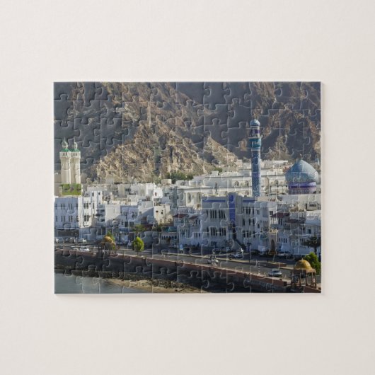 Oman, Muscat, Mutrah. Gebäude entlang der Mutrah Puzzle (Horizontal)