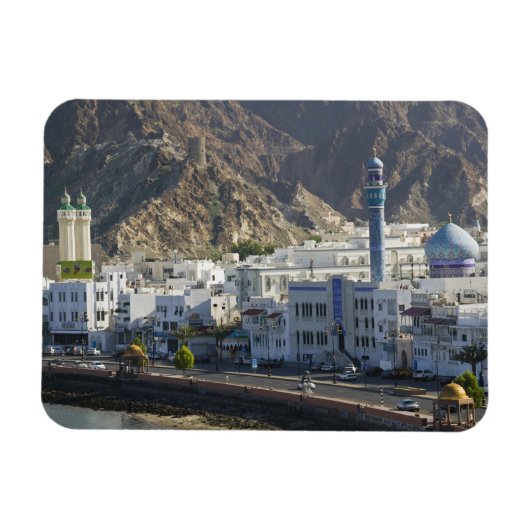 Oman, Muscat, Mutrah. Gebäude entlang Mutrah Magnet (Horizontal)