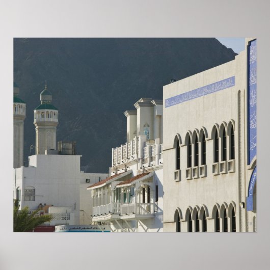 Oman, Muscat, Mutrah. Mutrah Corniche Mosque und Poster (Vorne)