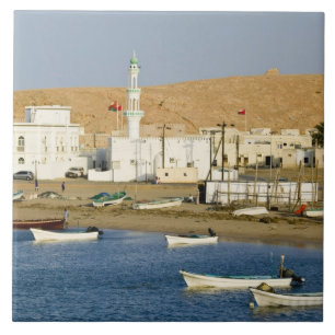Oman, Region Sharqiya, Sur. Ayajh Town, Dämmerung Fliese