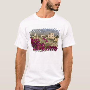 Oman, Western Hajar Mountains, Al Hamra. Stadt T-Shirt