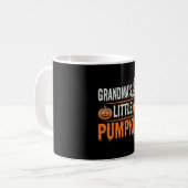 Omas Kleiner Kürbis Halloween Hexen Design Kaffeetasse (Vorderseite Links)