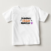 Oma's Kleines Monster Niedliches Halloween Baby T-shirt (Vorderseite)