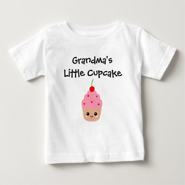 Oma's Little Cupcake, Niedlicher Baby-T - Shirt (Vorderseite)