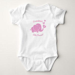 Oma's Little Peanut in Hübsch rosa Baby Strampler