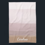 Ombre Abstrakte Wasserfarbstreifen in Dusty Lilac Geschirrtuch<br><div class="desc">Ein einfaches,  modernes Design von Aquarellpinselstrichen in einer hübschen Farbpalette aus Grau,  Gold und Rot,  personalisiert mit Ihrem Namen.</div>